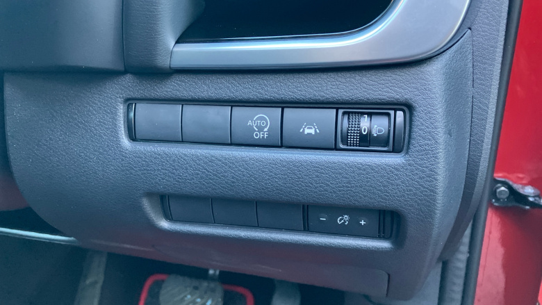 Nissan Qashqai 1.3 DiG-T MH 158 N-Connecta 5dr Xtronic Petrol Hatchback